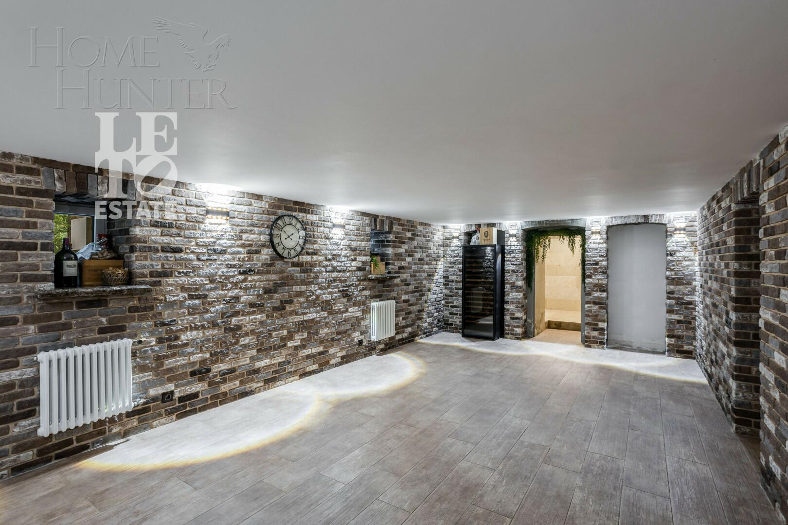 2-этажный коттедж 800 м² с отделкой