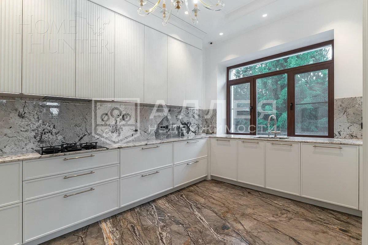 2-этажный коттедж 815 м² с отделкой