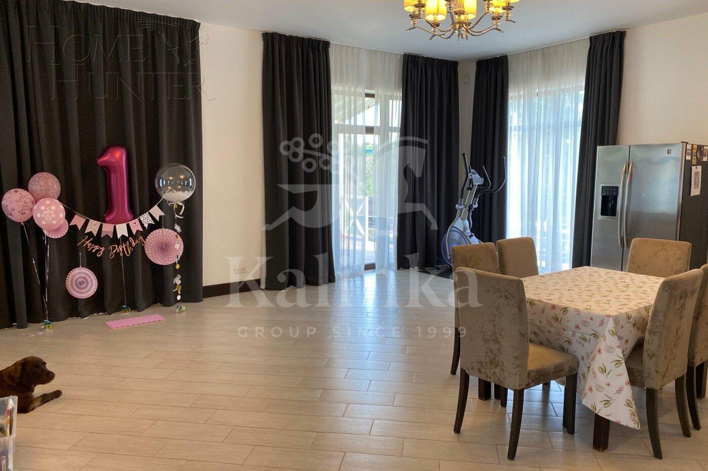 2-этажный коттедж 300 м² с отделкой