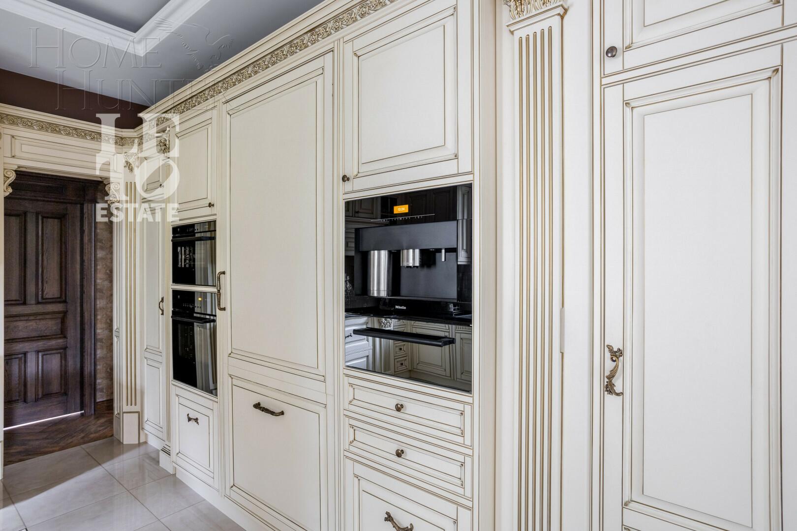 2-этажный коттедж 800 м² с отделкой