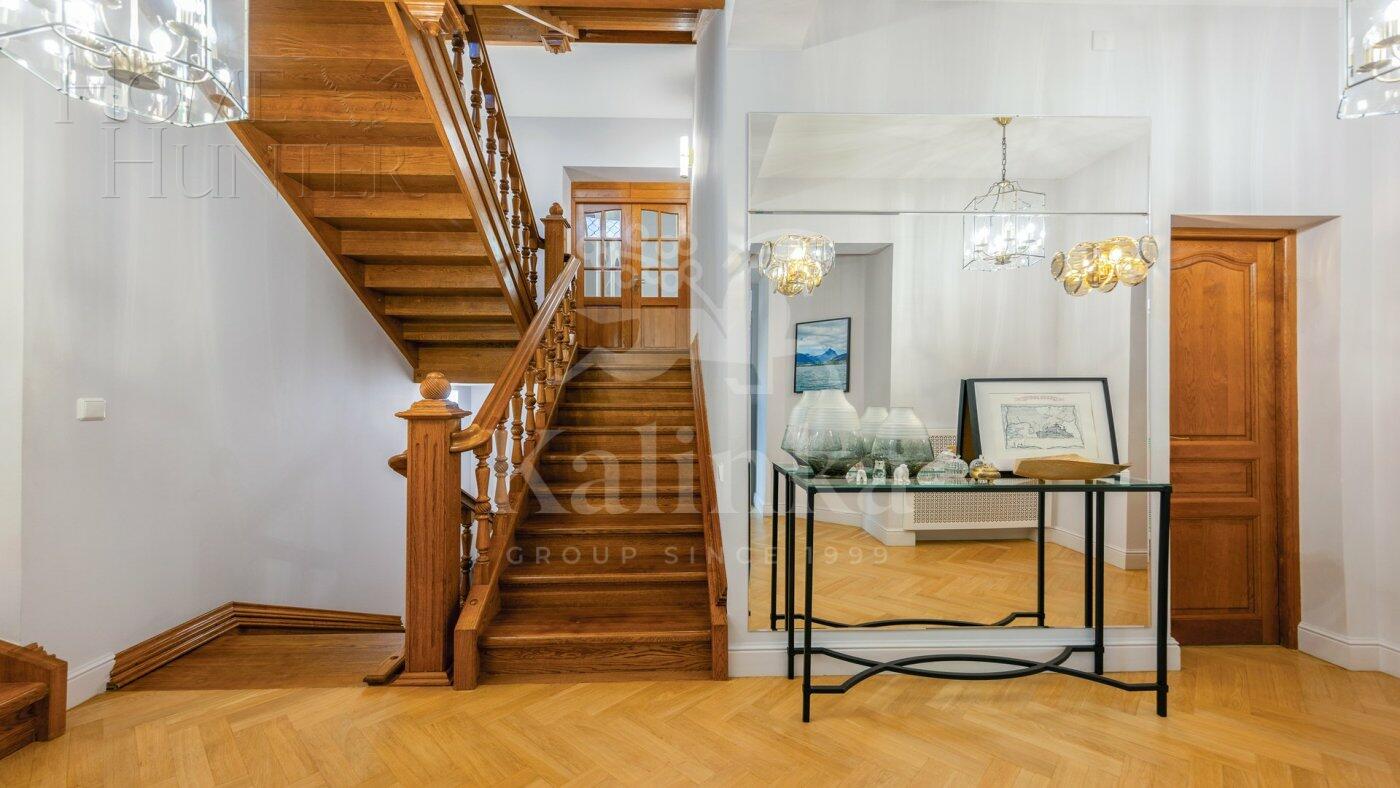 3-этажный коттедж 500 м² с отделкой