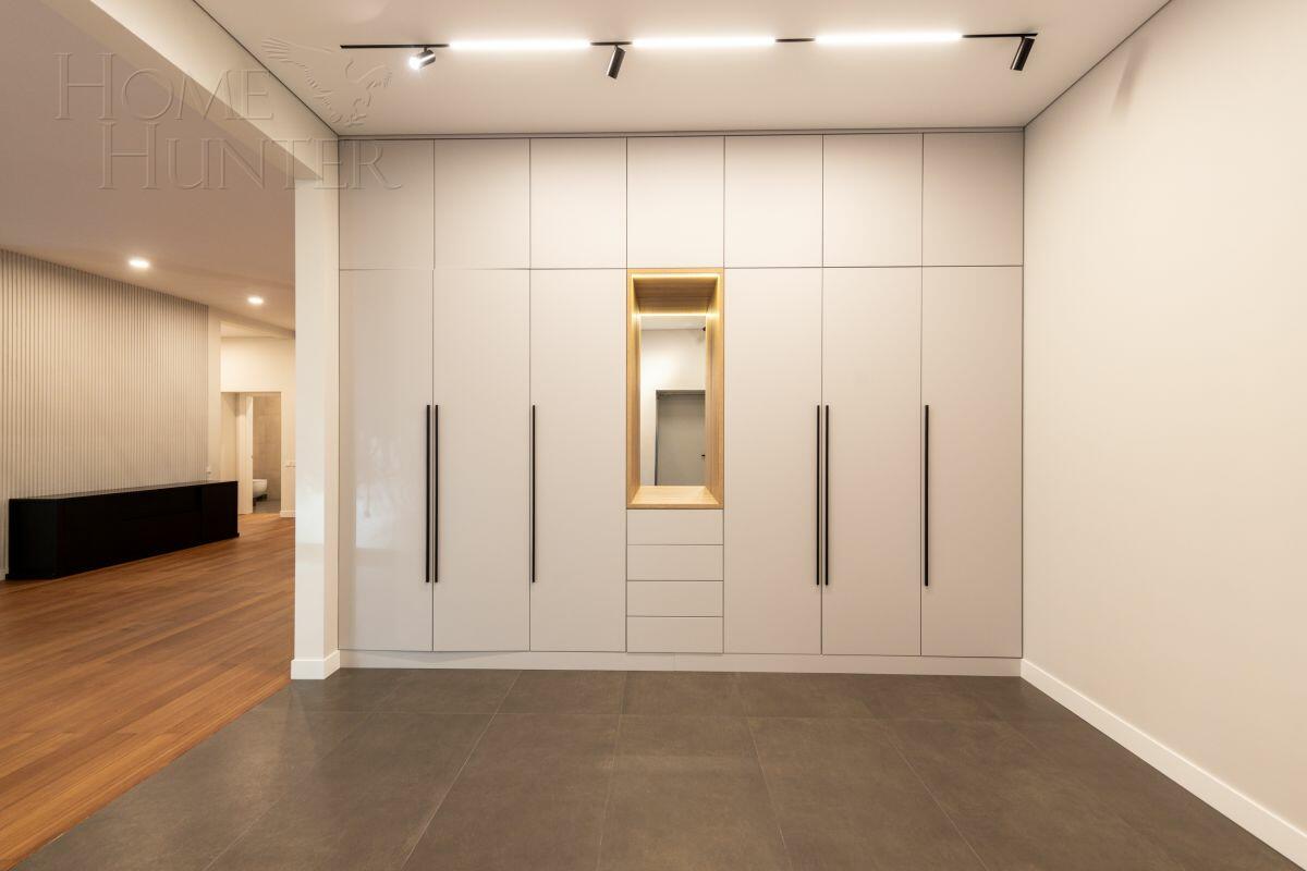 2-этажный коттедж 711 м² с отделкой