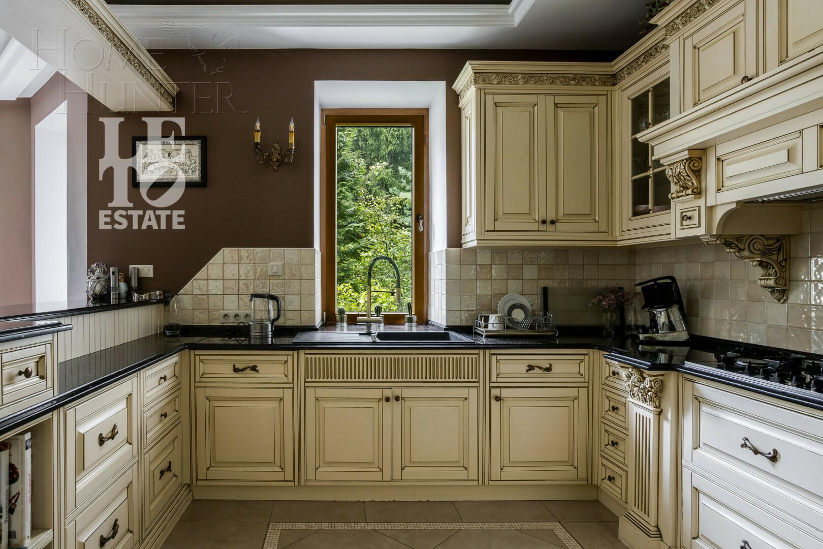 2-этажный коттедж 800 м² с отделкой