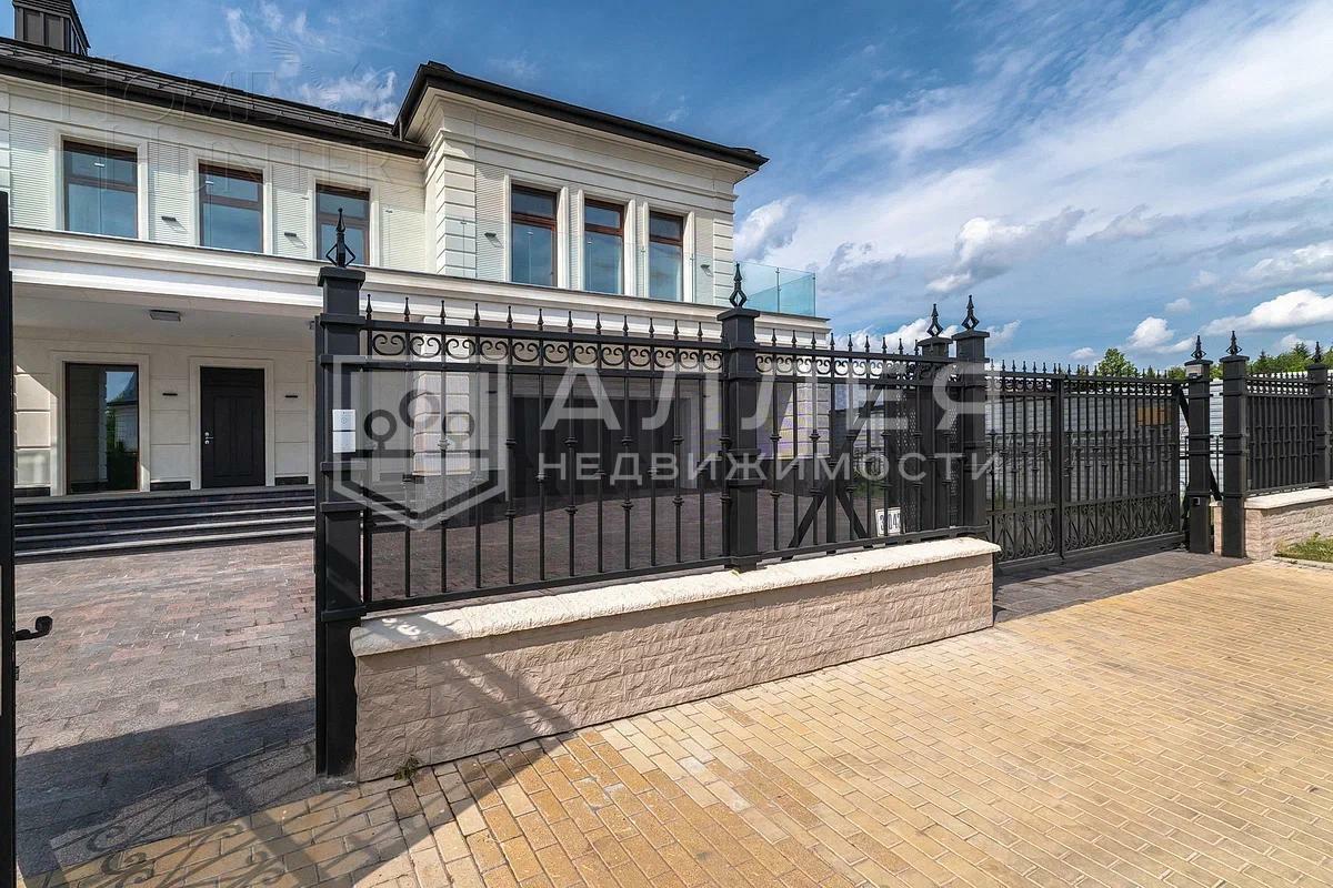 2-этажный коттедж 815 м² с отделкой