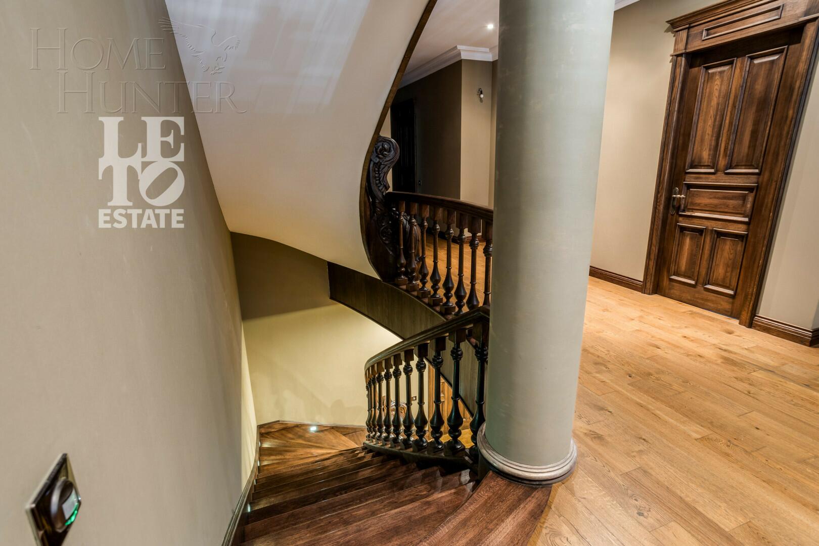 2-этажный коттедж 800 м² с отделкой