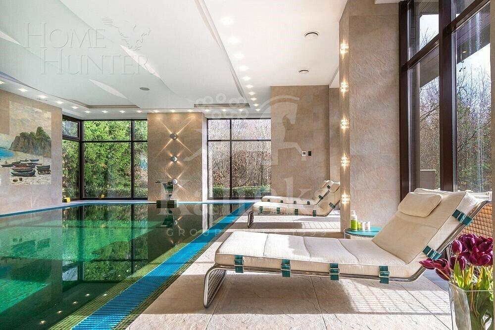 2-этажный коттедж 1 200 м² с отделкой