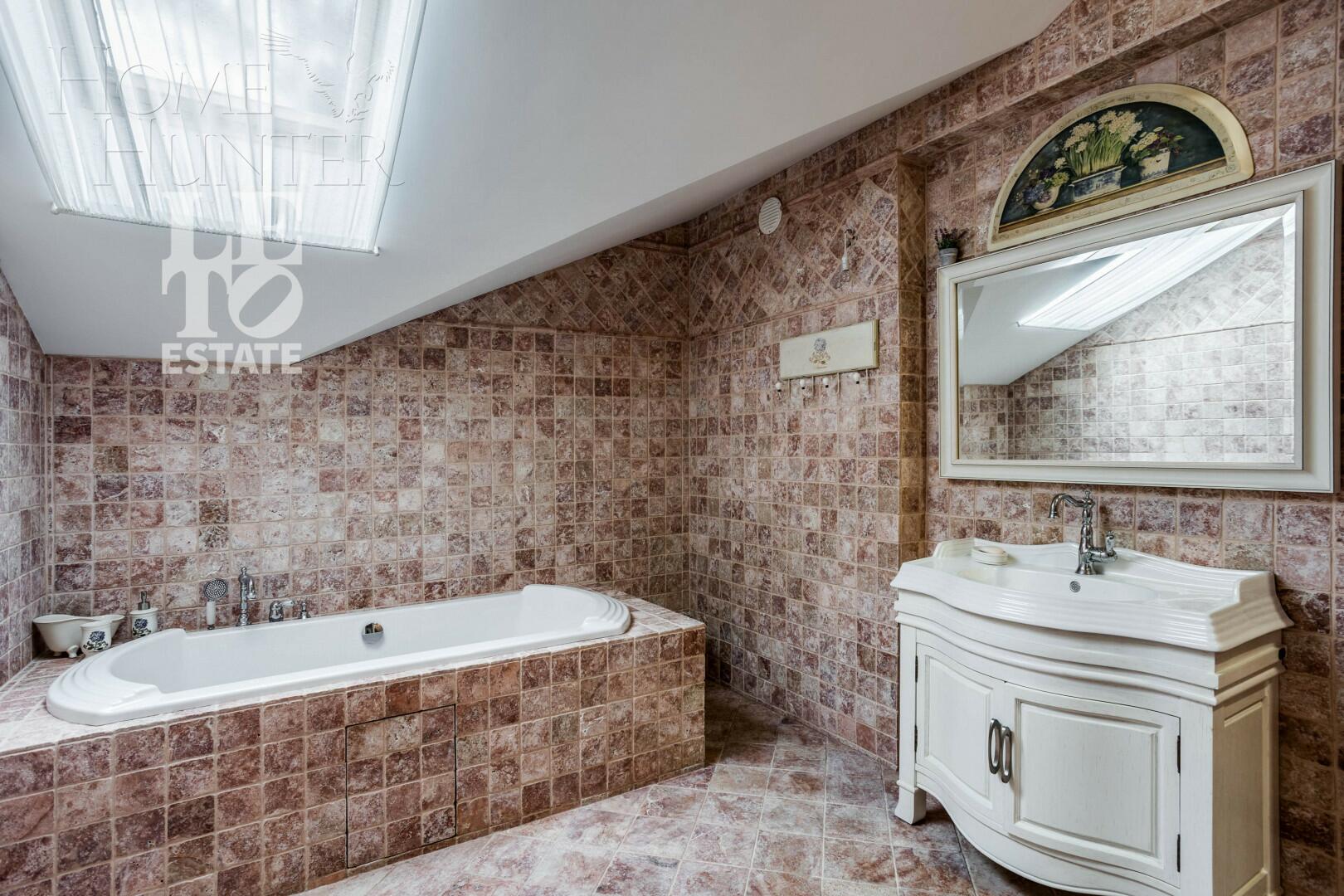 2-этажный коттедж 800 м² с отделкой