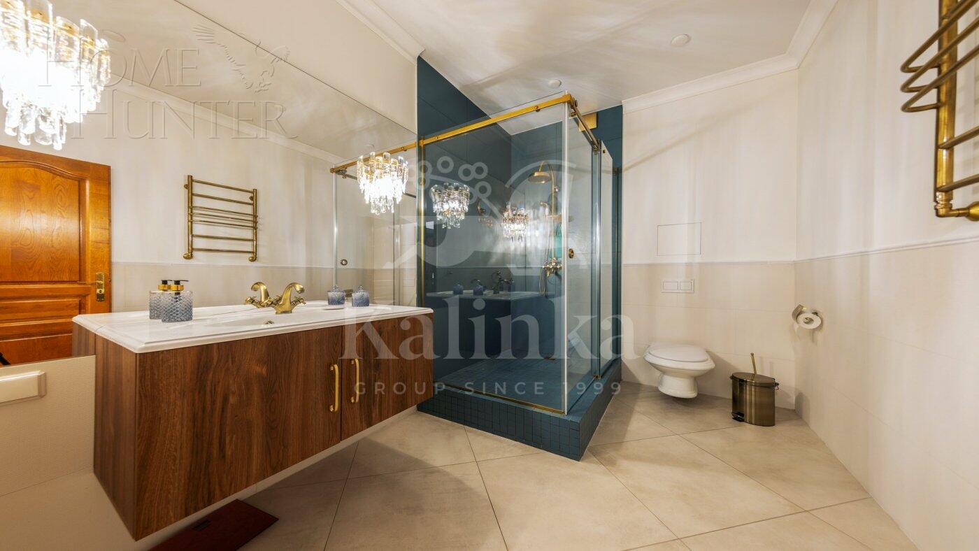 3-этажный коттедж 500 м² с отделкой