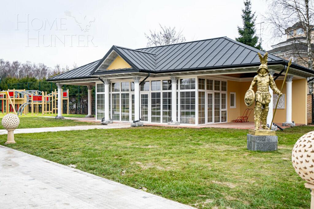 3-этажный коттедж 3 340 м² с отделкой