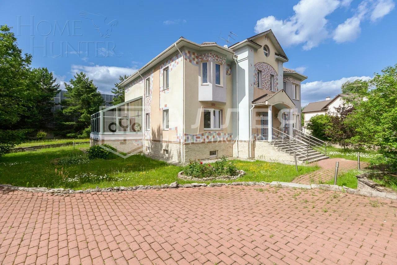 2-этажный коттедж 672 м² с отделкой