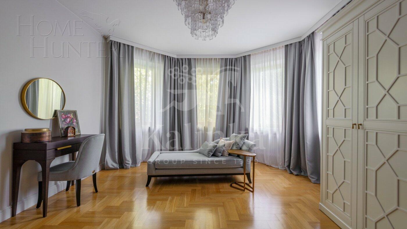 3-этажный коттедж 500 м² с отделкой