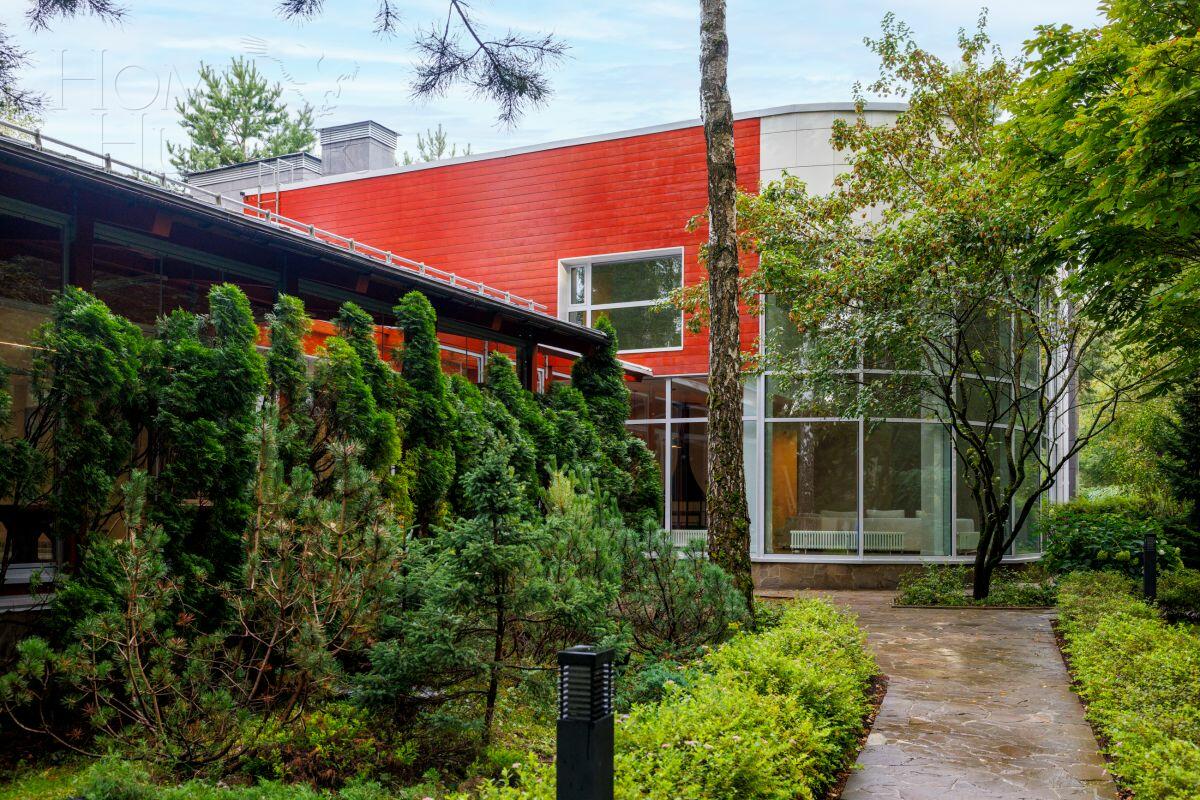 2-этажный коттедж 711 м² с отделкой