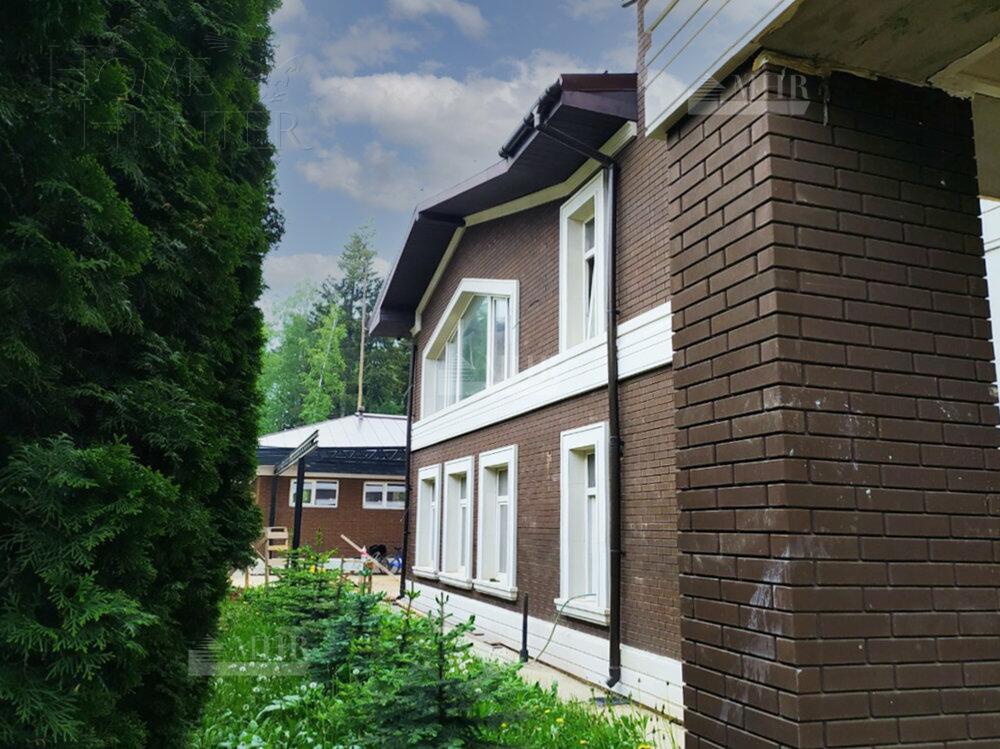 2-этажный коттедж 750 м² без отделки