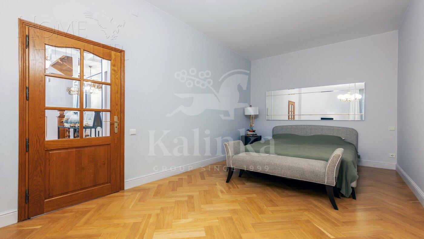 3-этажный коттедж 500 м² с отделкой