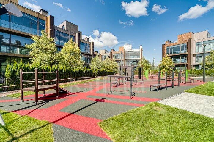 3-этажный таунхаус 238 м² без отделки