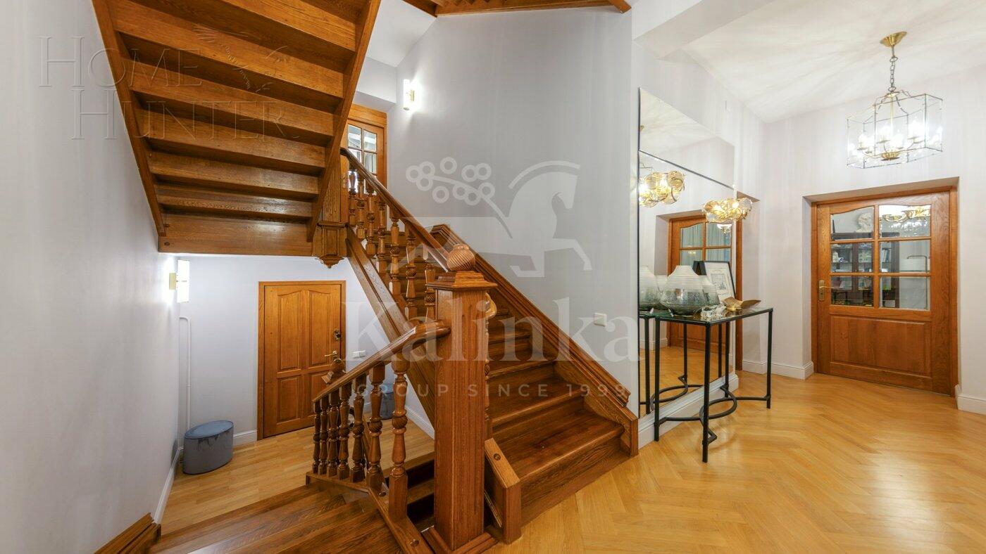 3-этажный коттедж 500 м² с отделкой