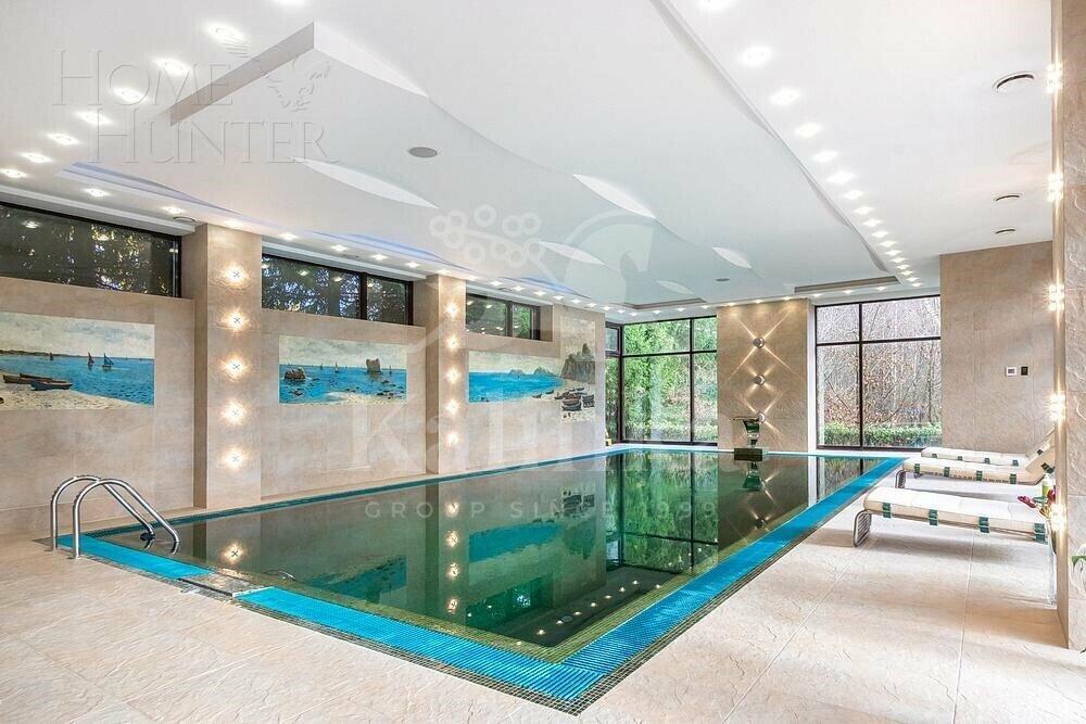 2-этажный коттедж 1 200 м² с отделкой