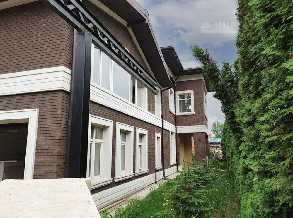 2-этажный коттедж 750 м² без отделки