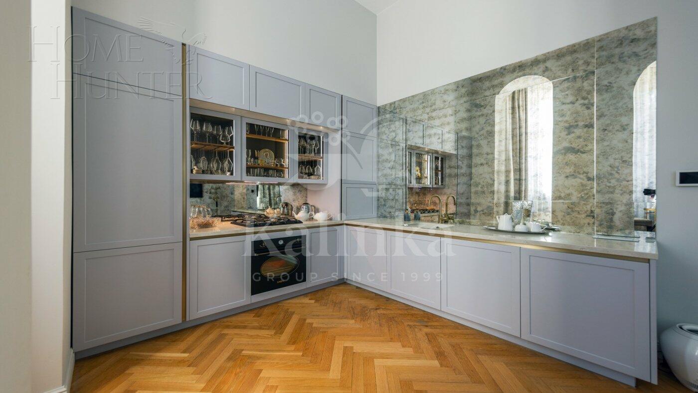 3-этажный коттедж 500 м² с отделкой