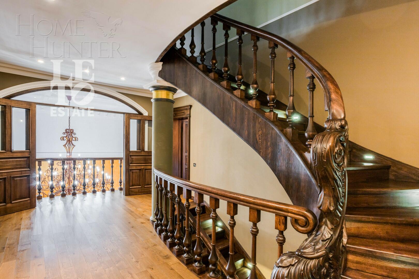 2-этажный коттедж 800 м² с отделкой