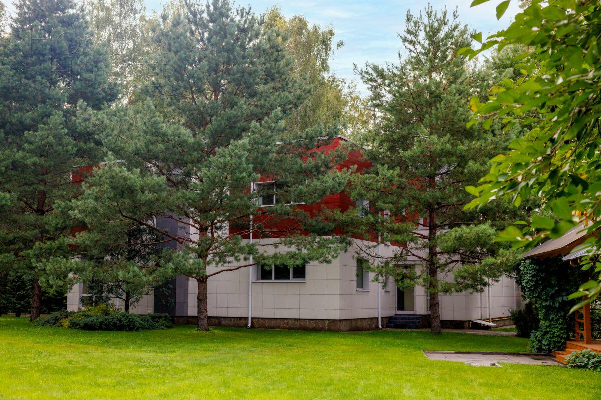 2-этажный коттедж 711 м² с отделкой