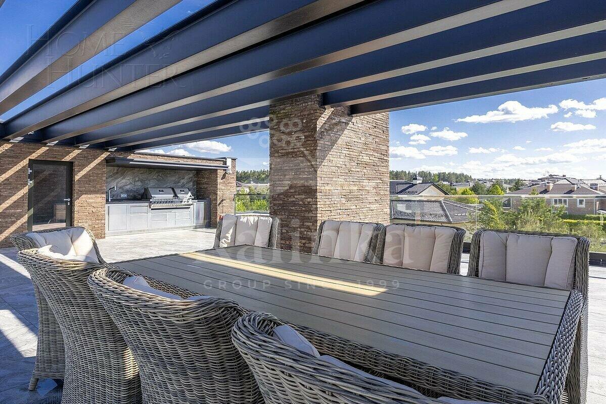 3-этажный коттедж 550 м² с отделкой