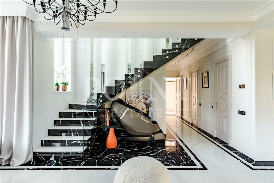 2-этажный коттедж 278 м² с отделкой