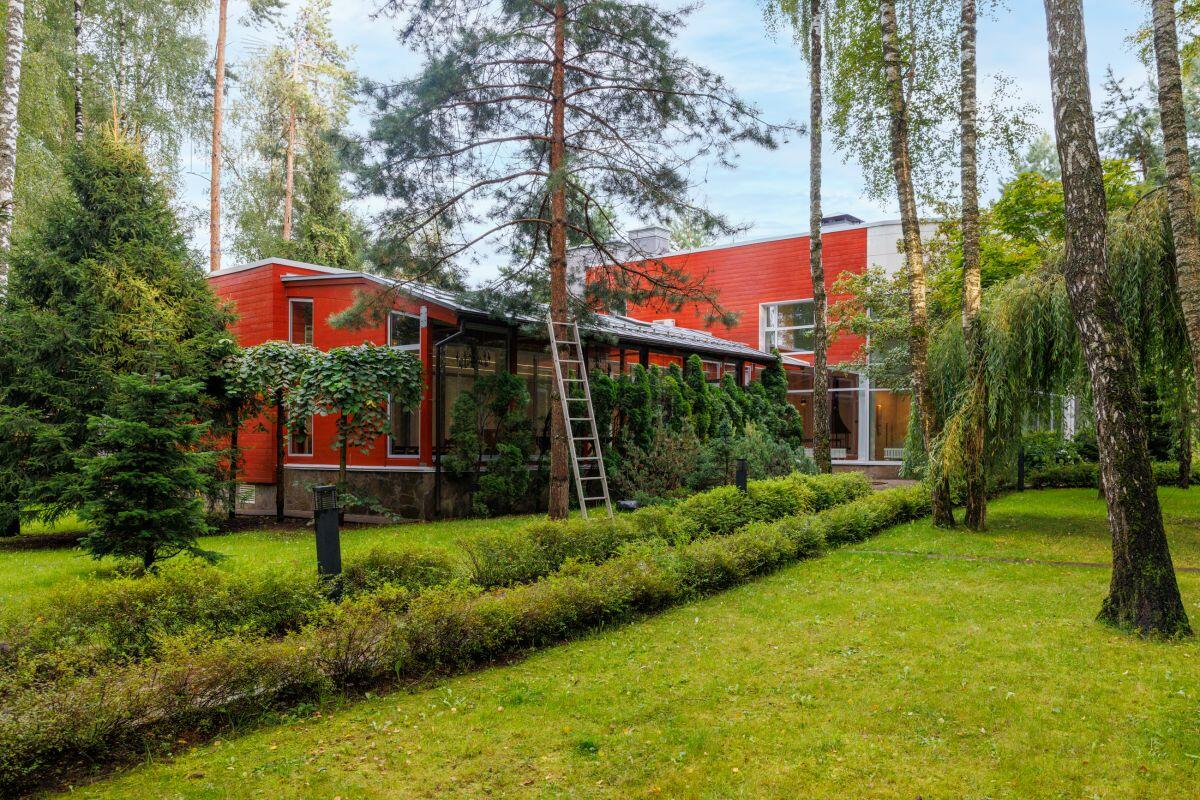 2-этажный коттедж 711 м² с отделкой