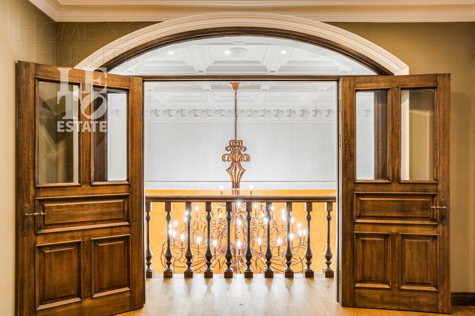 2-этажный коттедж 800 м² с отделкой