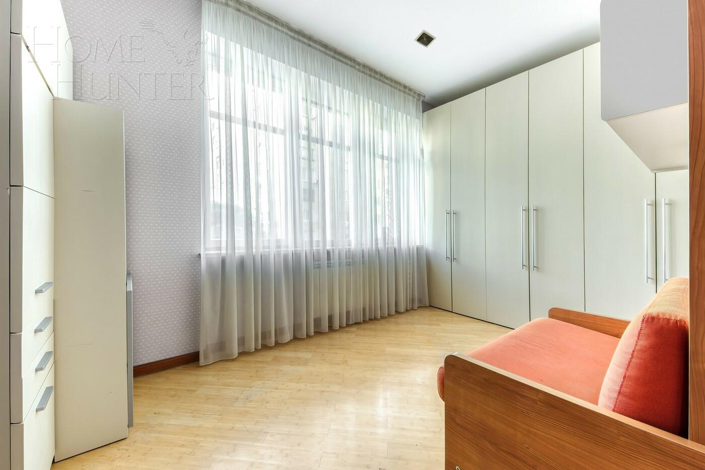 3-КОМН. КВАРТИРА С ОТДЕЛКОЙ 130 М² НА 2 ЭТАЖЕ