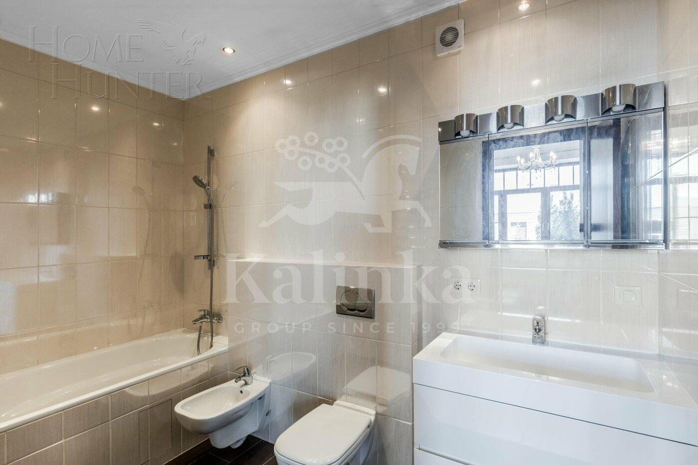 2-этажный коттедж 1 378 м² с отделкой