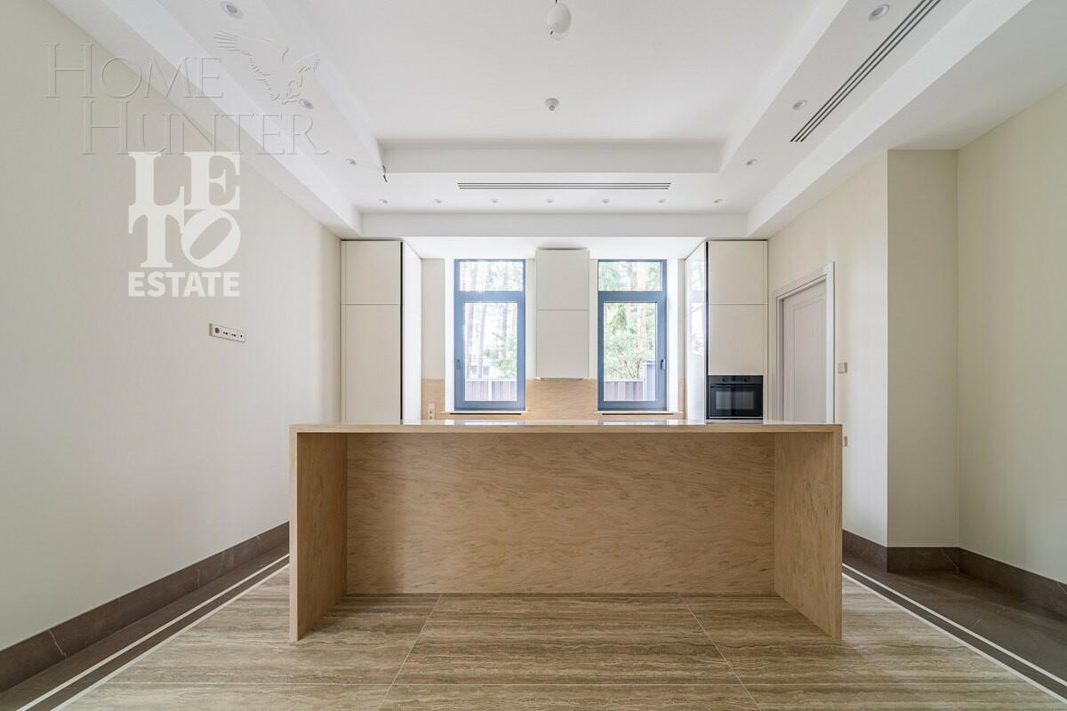 3-этажный коттедж 380 м² с отделкой