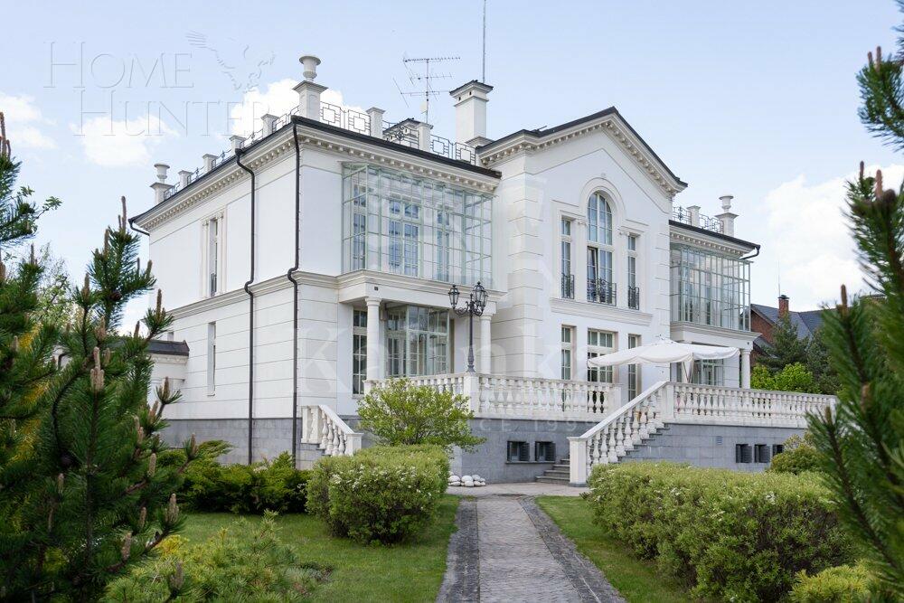 2-этажный коттедж 980 м² с отделкой