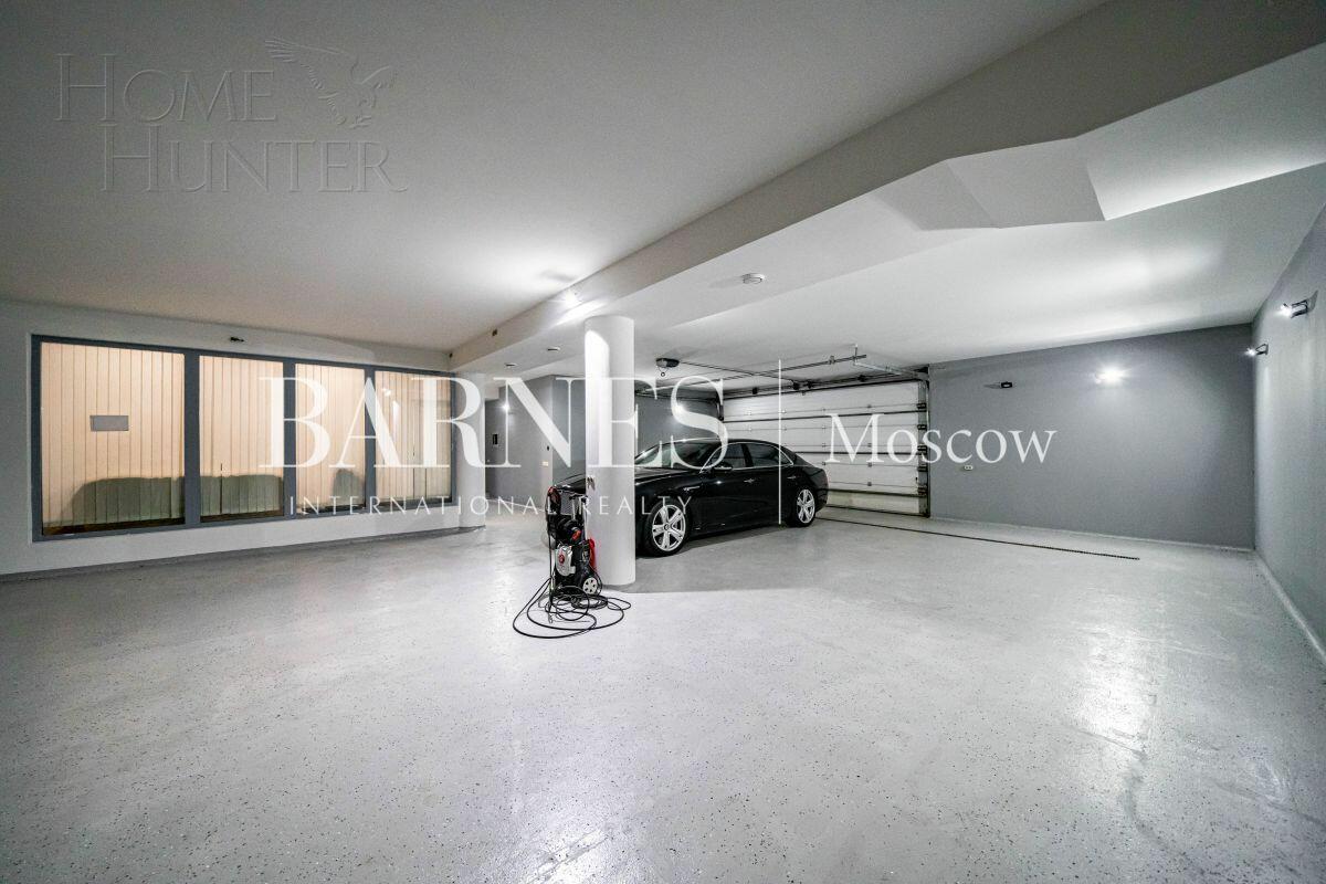 3-этажный коттедж 1 200 м² без отделки