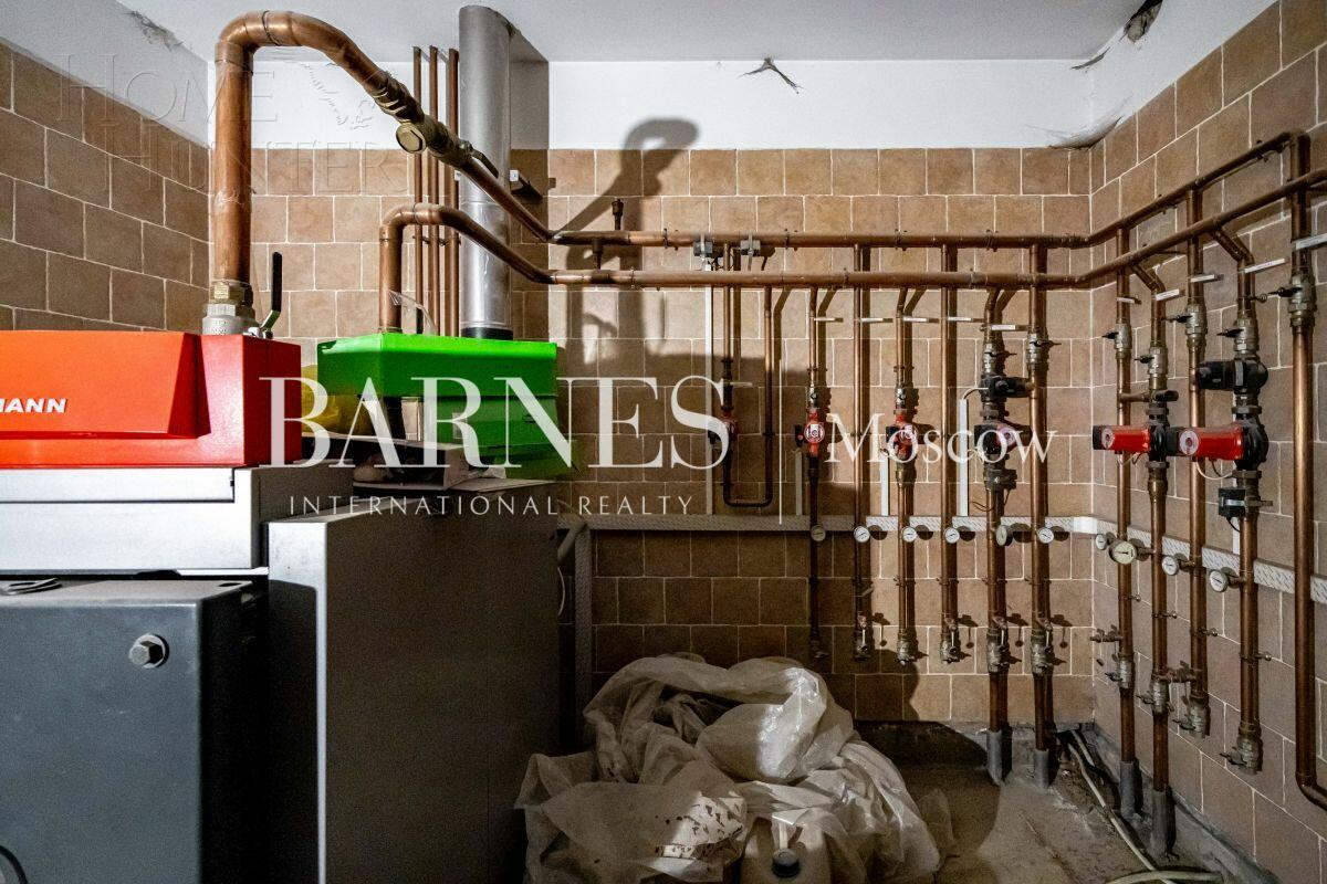 3-этажный коттедж 1 200 м² без отделки