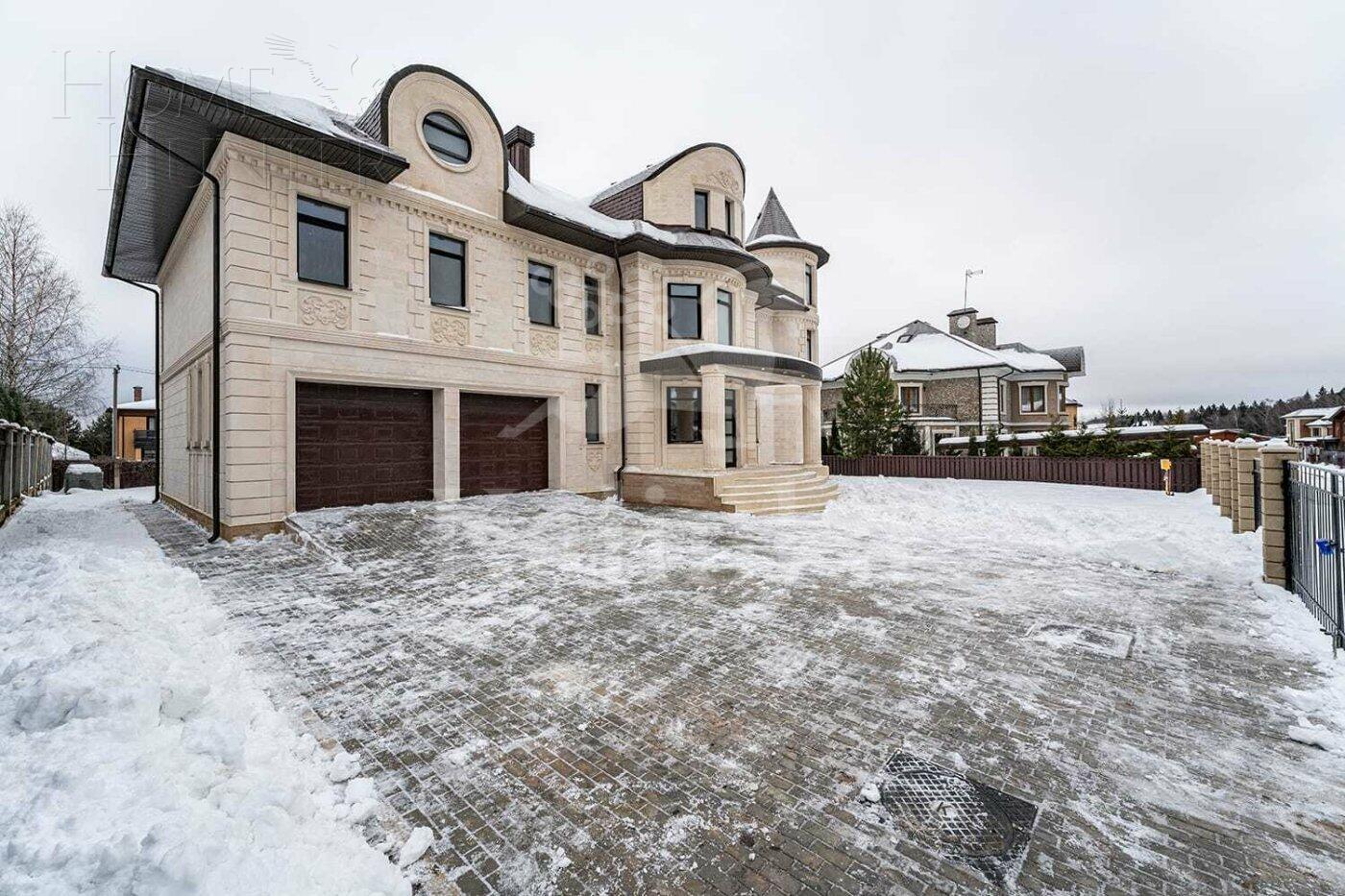 2-этажный коттедж 860 м² без отделки