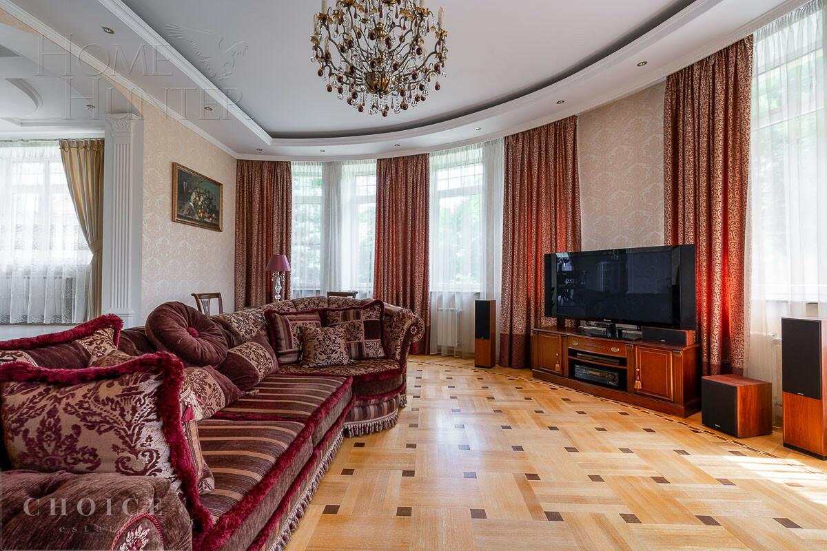 2-этажный коттедж 284.2 м² с отделкой