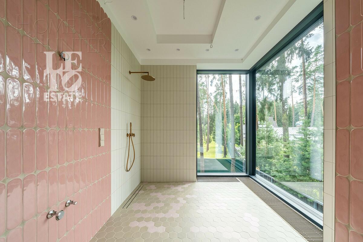 3-этажный коттедж 380 м² с отделкой