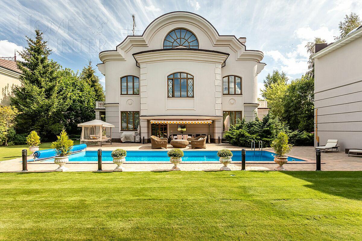 2-этажный коттедж 643 м² с отделкой