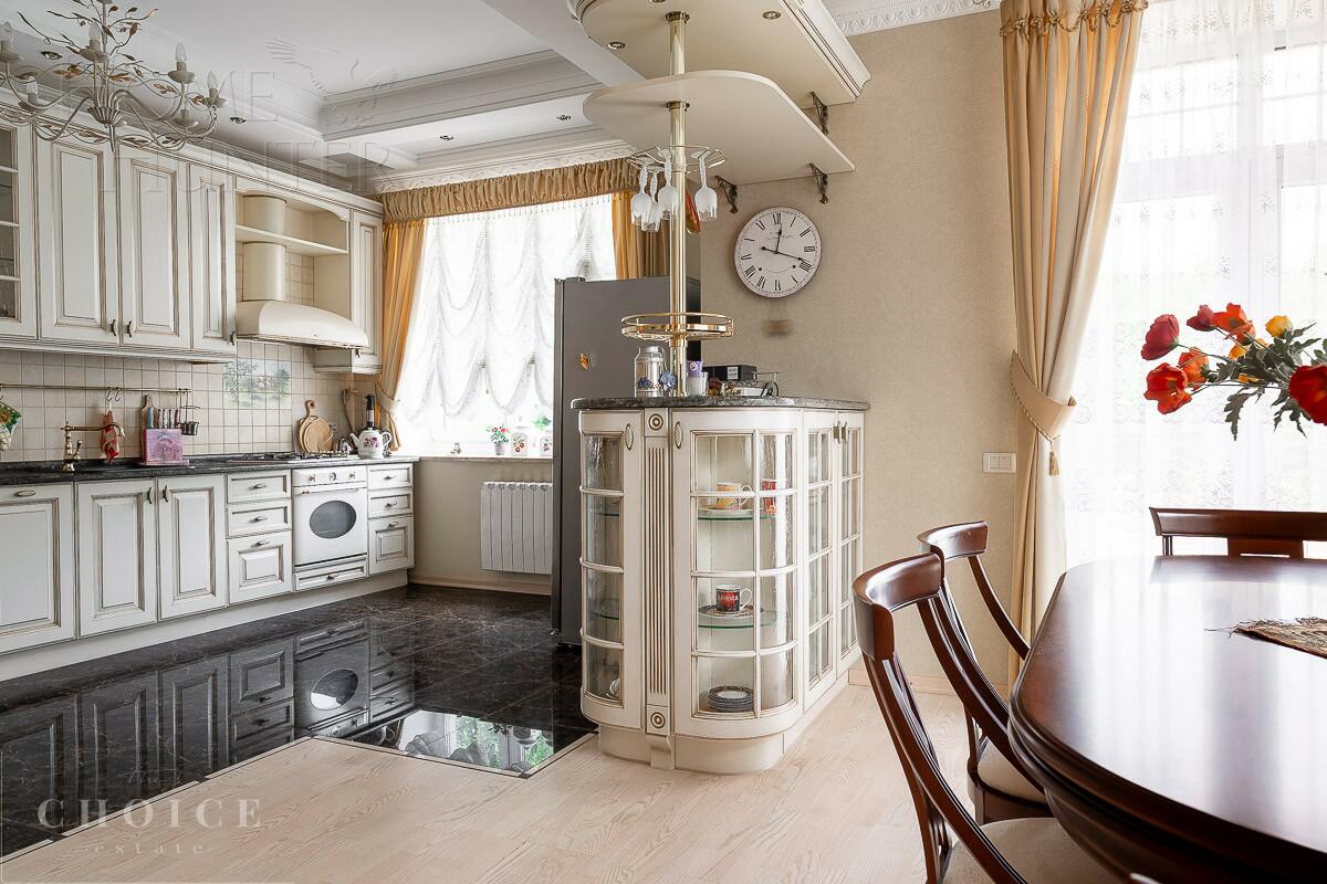 2-этажный коттедж 284.2 м² с отделкой