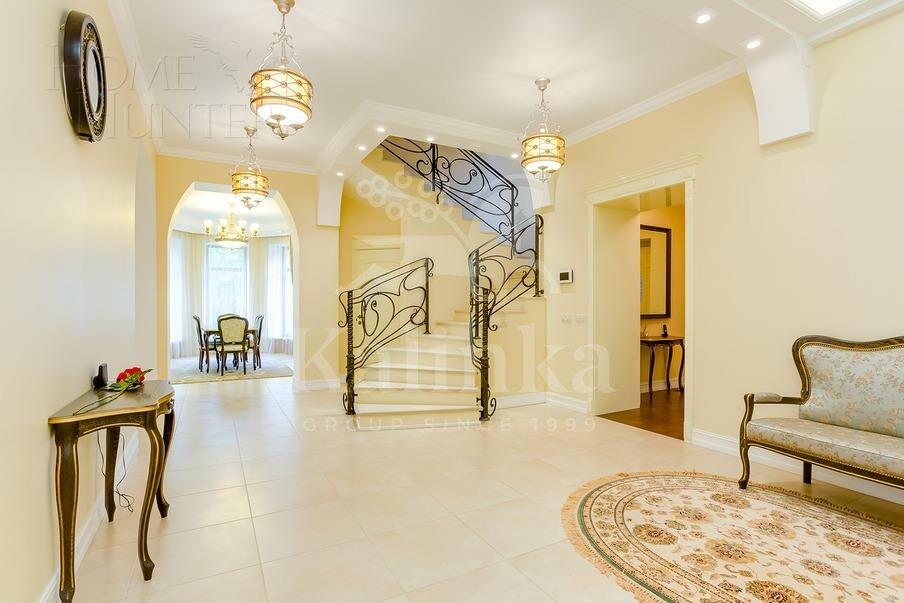 3-этажный коттедж 500 м² с отделкой