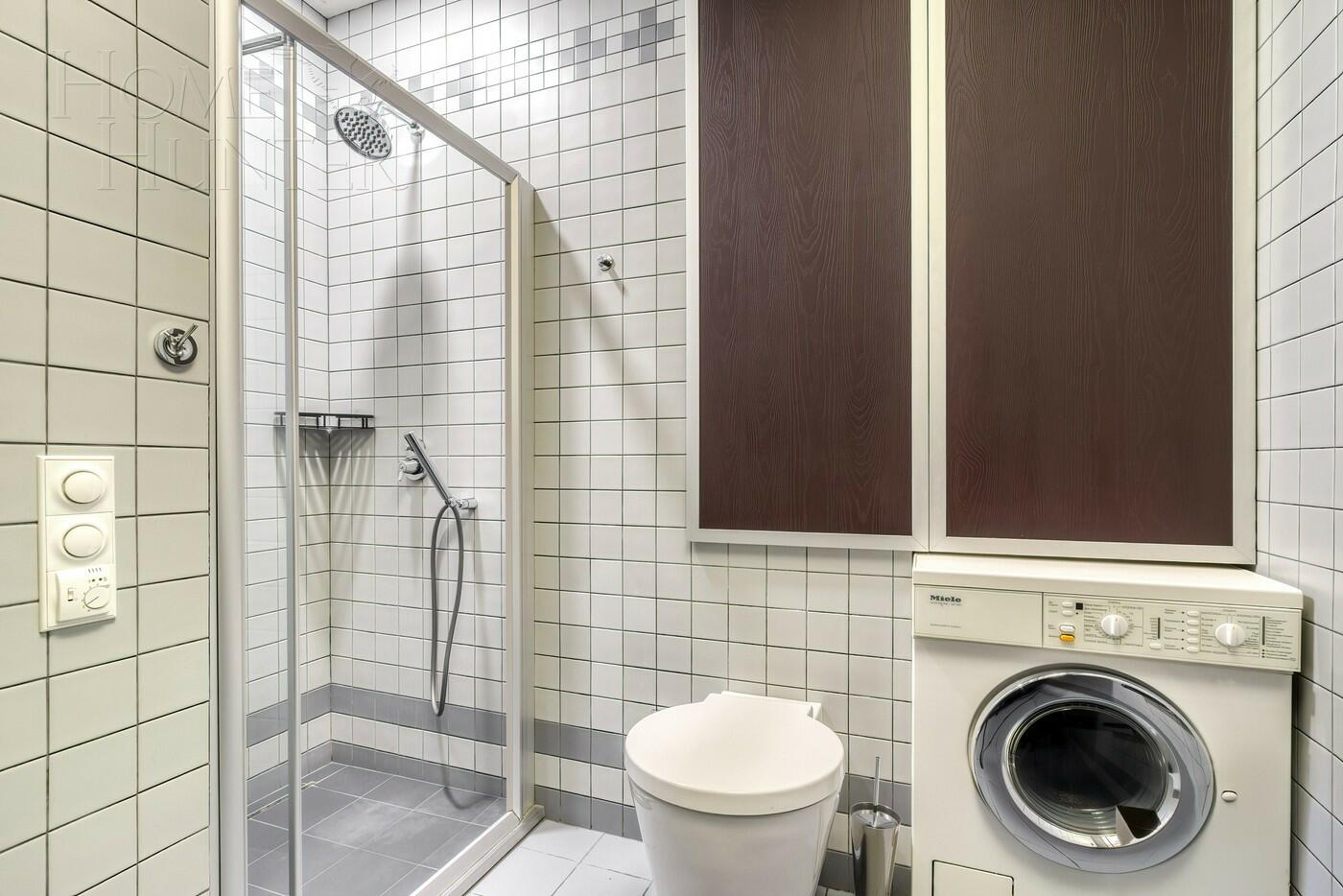 3-КОМН. КВАРТИРА С ОТДЕЛКОЙ 130 М² НА 2 ЭТАЖЕ