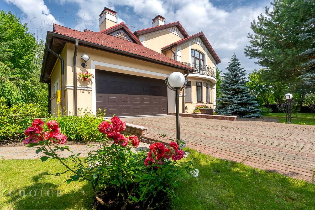 2-этажный коттедж 284.2 м² с отделкой