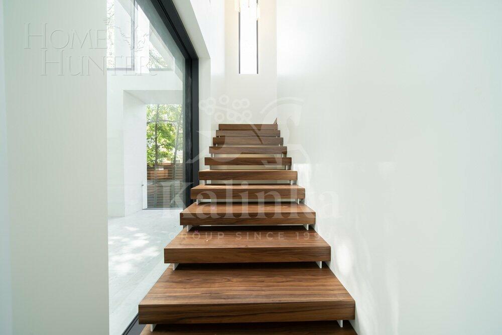 2-этажный коттедж 500 м² с отделкой