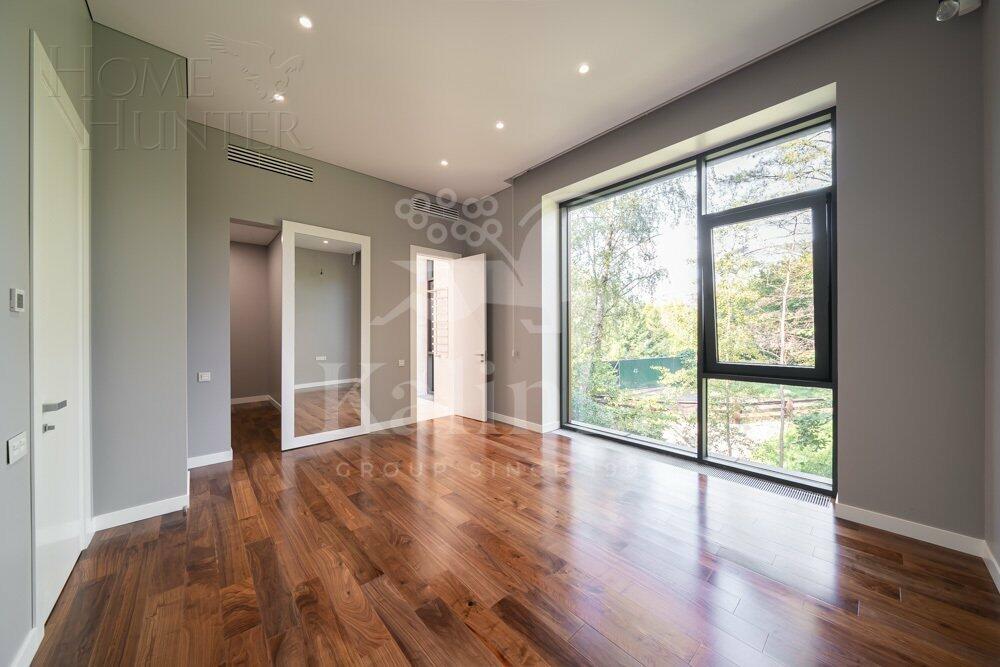 2-этажный коттедж 500 м² с отделкой