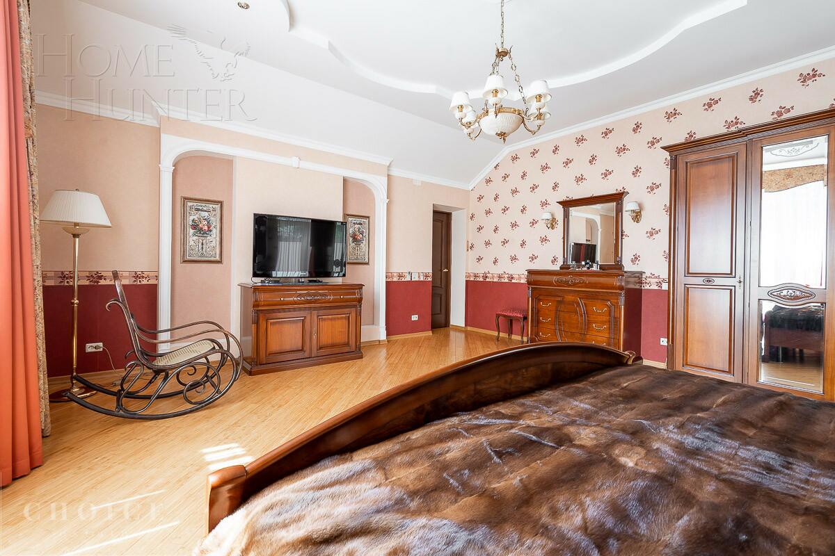 2-этажный коттедж 284.2 м² с отделкой