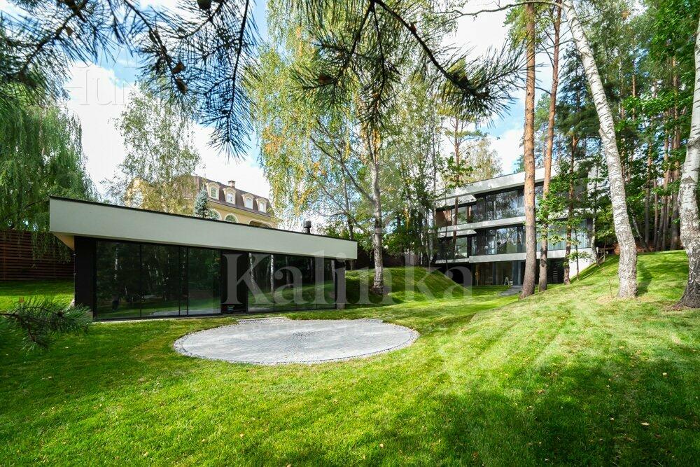 2-этажный коттедж 500 м² с отделкой