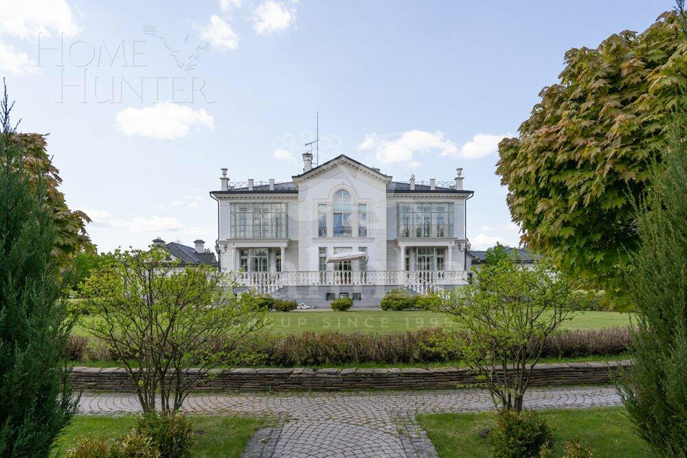 2-этажный коттедж 980 м² с отделкой