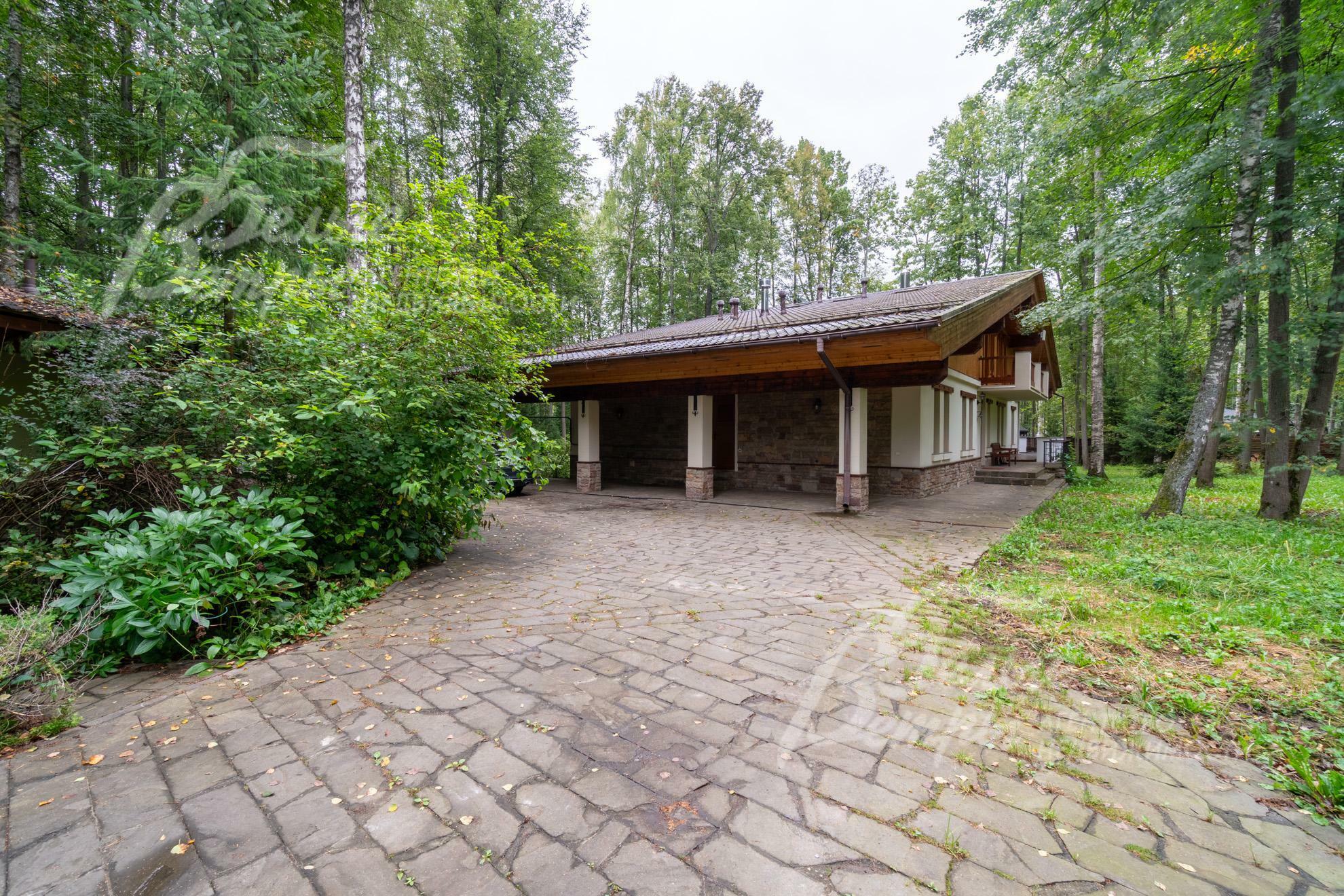 2-этажный коттедж 595 м² с отделкой