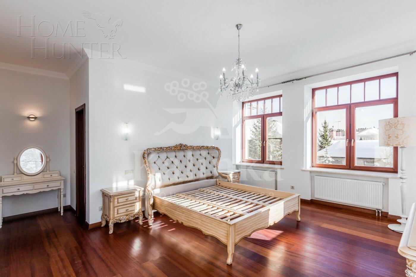 2-этажный коттедж 1 378 м² с отделкой